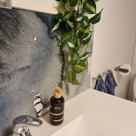 Small Cozy 3 Bed *