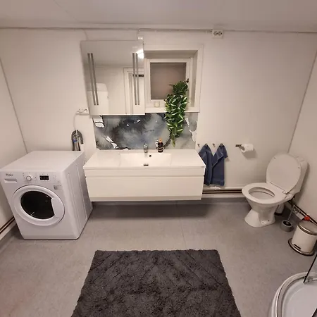 Apartment Small Cozy 3 Bed *
