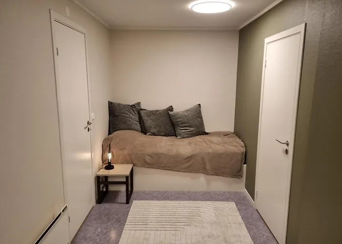 Small Cozy 3 Bed
