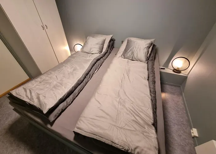 Small Cozy 3 Bed
