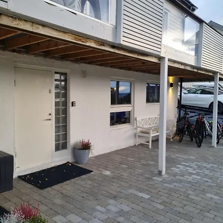 شقة Small Cozy 3 Bed *